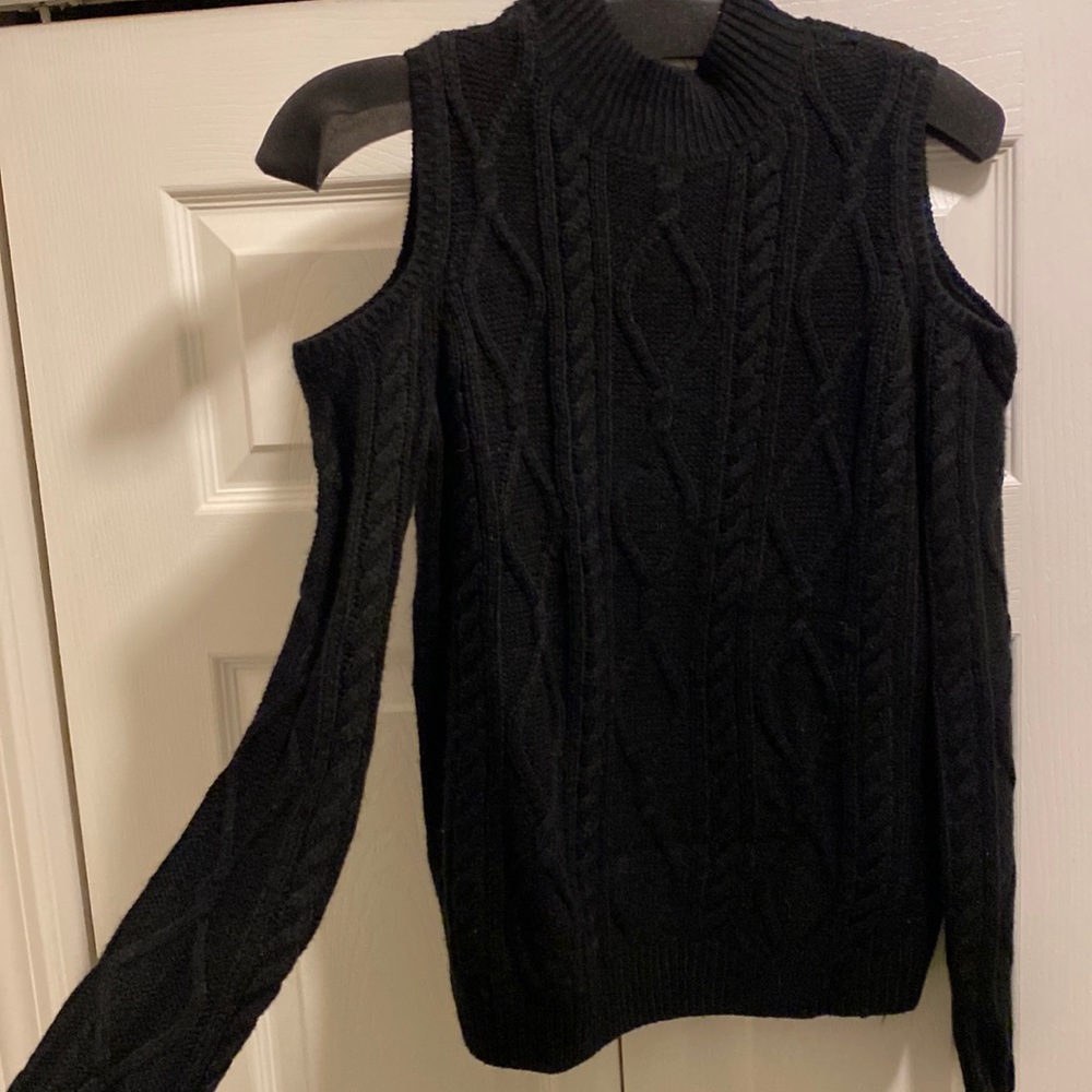 Cloud Chaser Shoulder cutout Sweater Black size women's medium
